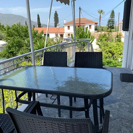Holiday home Magdalini House *