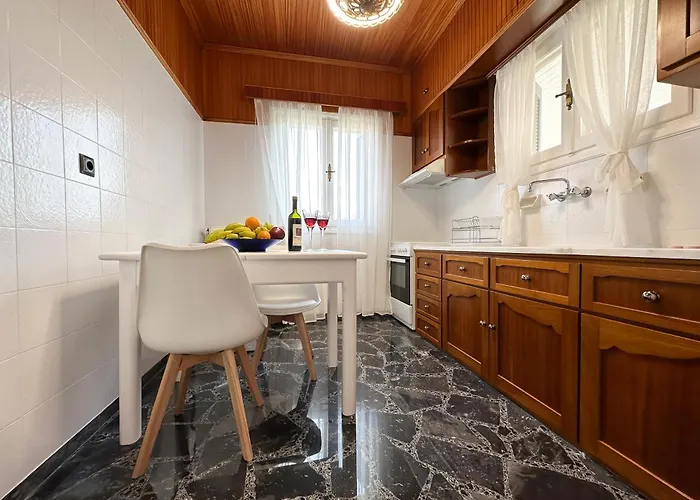 Semesterbostad Magdalini House Parálion Ástros